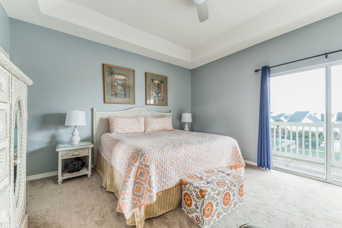 Photo 18 of Gorgeous dog-friendly home with shared pool/hot tub and beach access