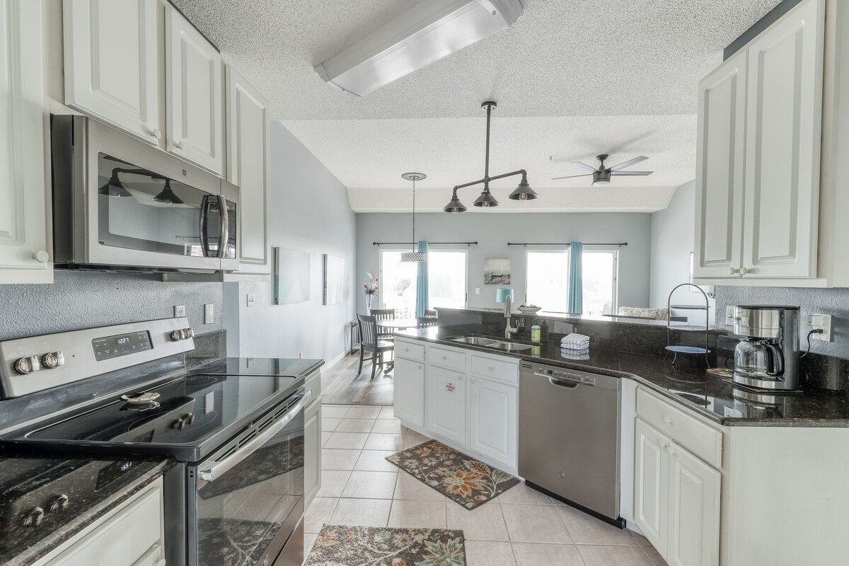Photo 9 of Gorgeous dog-friendly home with shared pool/hot tub and beach access