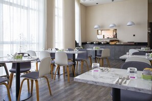 Restaurant - TIME Express Hotel Al Khan (Sharjah)