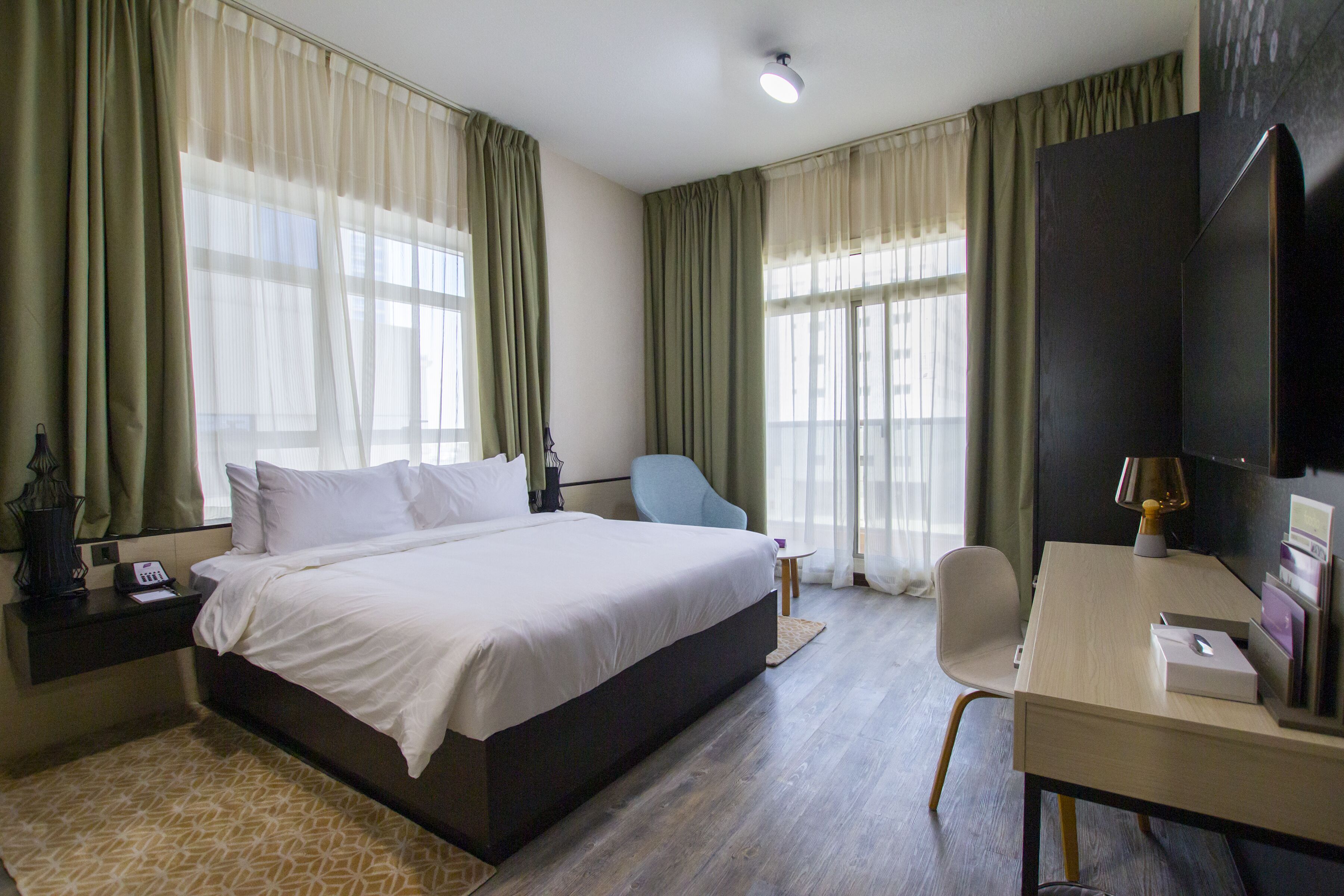 Deluxe King Room
