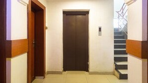 Interior - Capital O 64938 Pearl Hotel (Chennai)