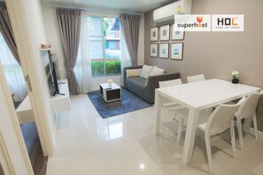Condo Cao cấp, quang cảnh hồ bơi | Tiện nghi tại phòng
