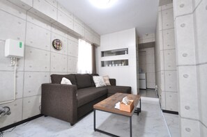 2 bedrooms, iron/ironing board, free WiFi