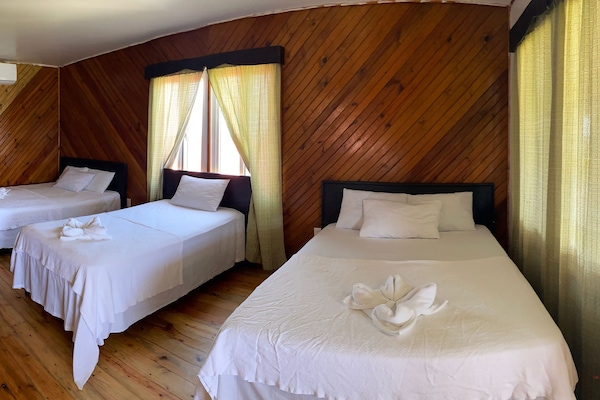 Camera tripla | Wi-Fi gratuito, lenzuola