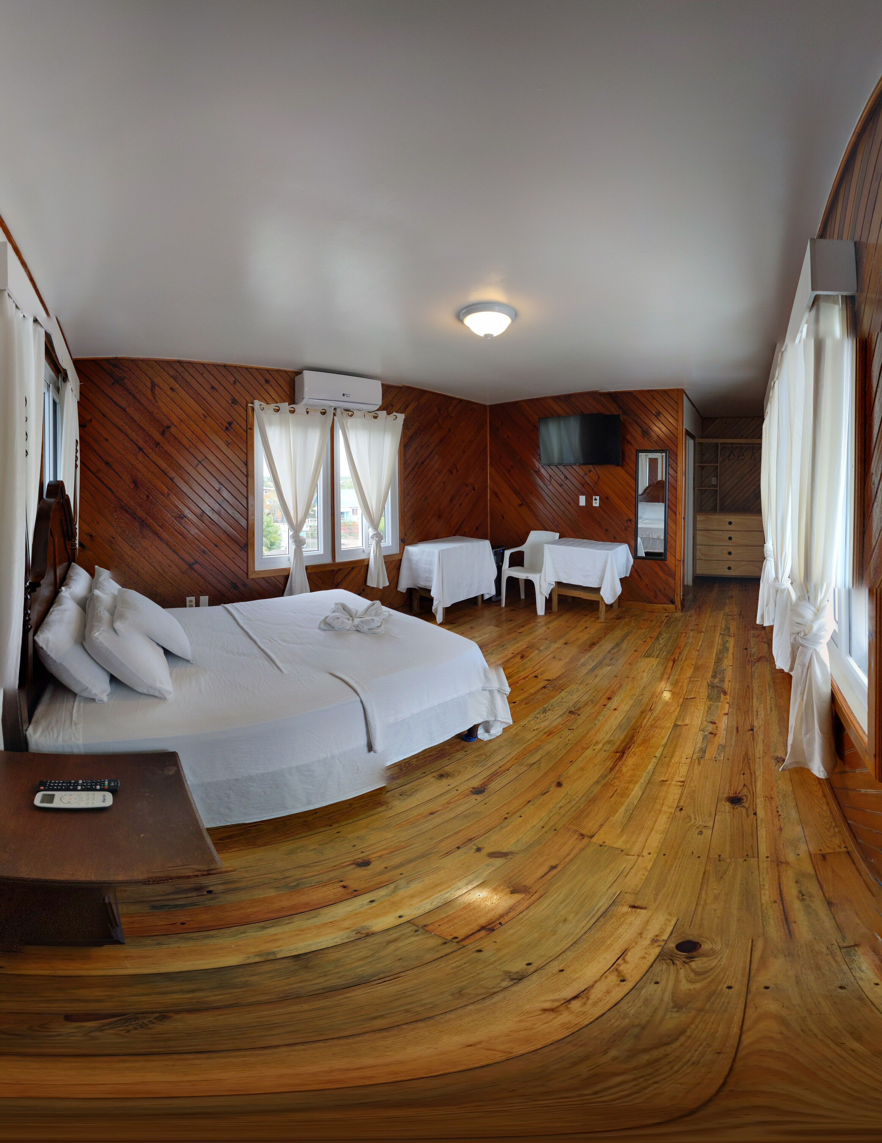 presidential double room | free wifi, bed sheets