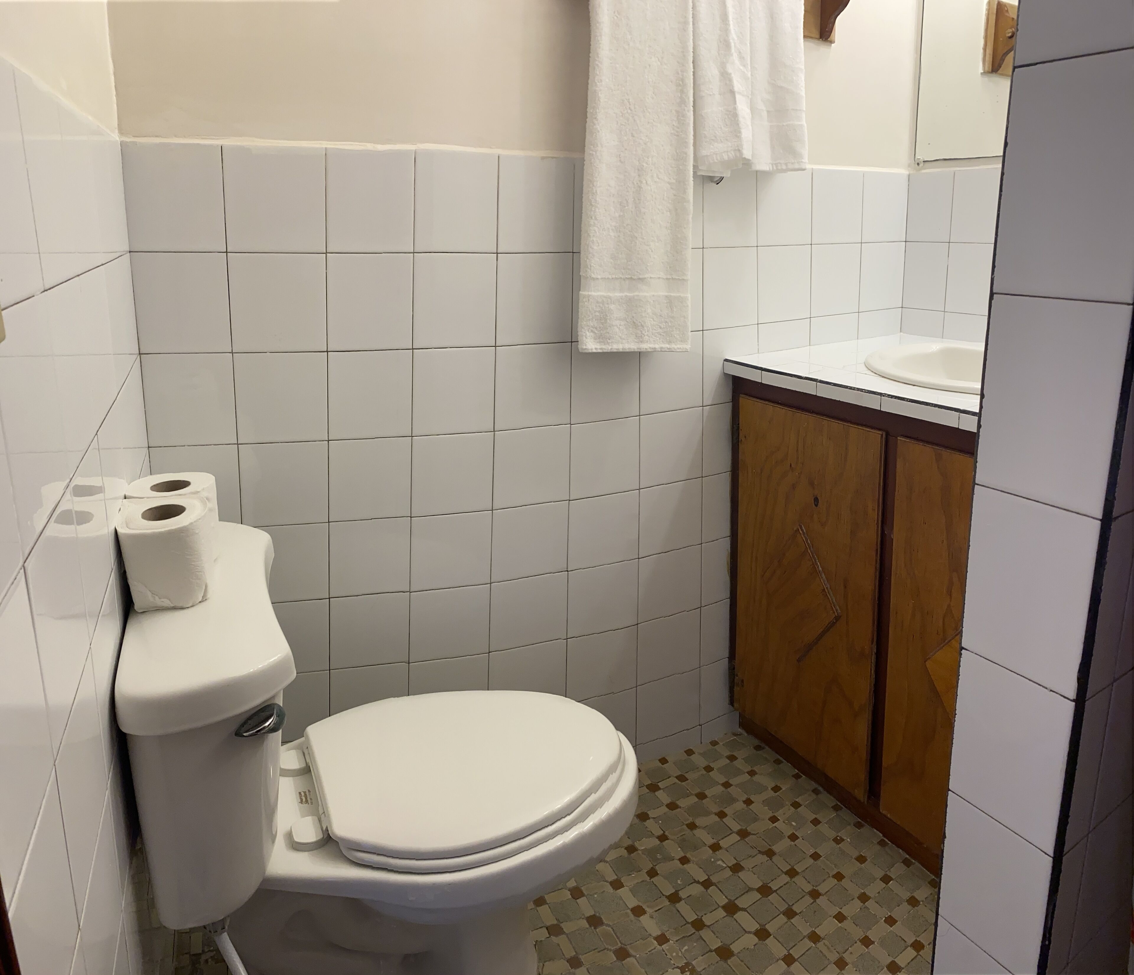 free toiletries, towels, soap, shampoo