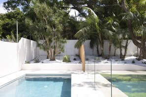 Piscine extérieure, piscine chauffée