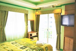 Apartment | 1 bedroom, WiFi, bed sheets - Corner 1 Bedroom Condo (Pattaya)