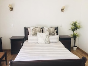 Casa de ciudad confort | Tabla de planchar con plancha, wifi gratis y ropa de cama