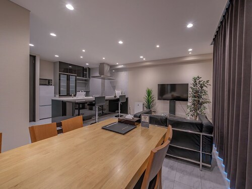 高山站前寓所飯店