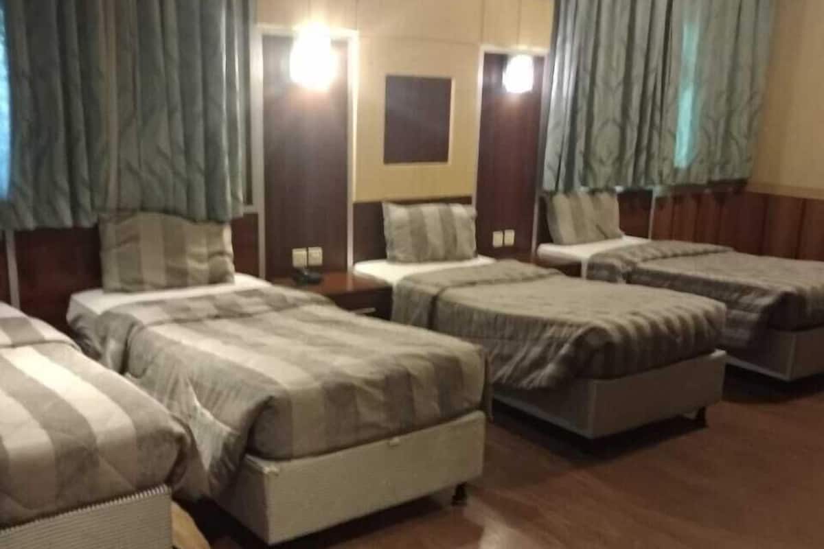 Standard Quadruple Room | Free WiFi, bed sheets