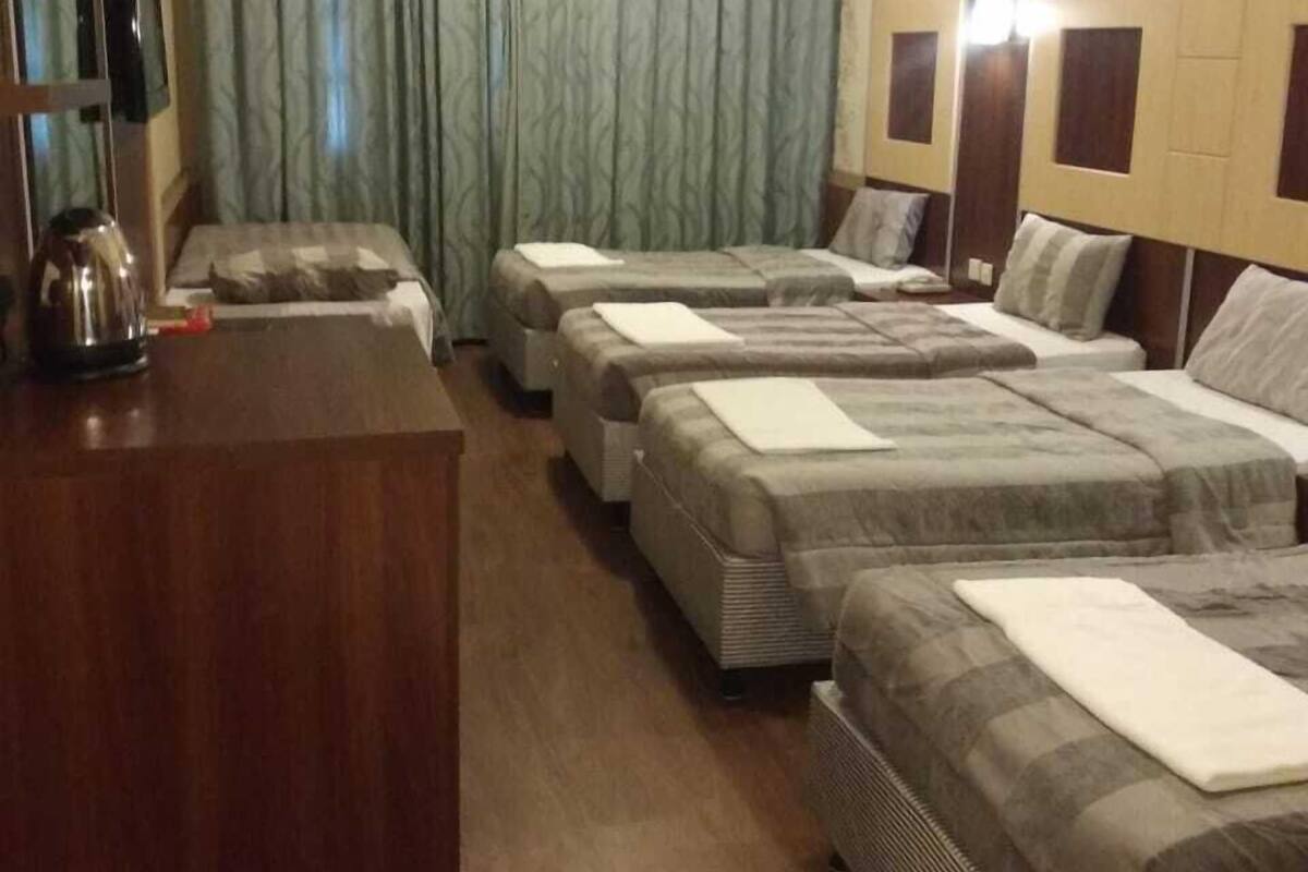 Habitación familiar | Wifi gratis y ropa de cama 