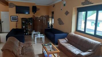 Coin salon dans le hall