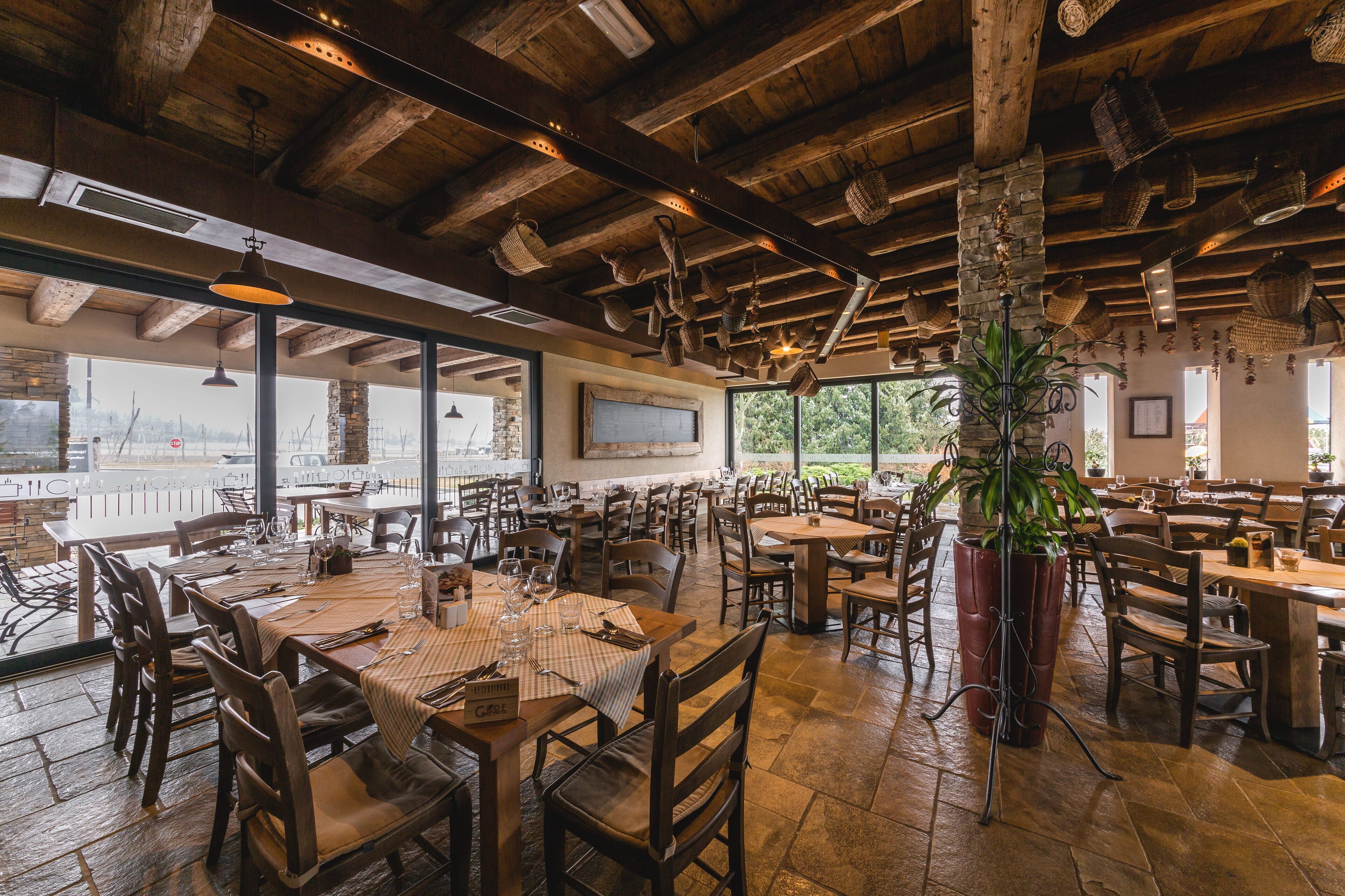 Breakfast, lunch, dinner served; local and international cuisine 