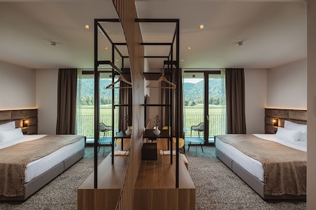 ์ํผ๋ฆฌ์ด๋ฃธ, ๋ฐ์ฝ๋ | ๊ณ ๊ธ ์นจ๊ตฌ, ๋ฉ๋ชจ๋ฆฌํผ ์นจ๋, ๋ฏธ๋๋ฐ, ๊ฐ์ค ๋ด ๊ธ๊ณ