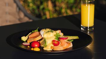 Free daily full breakfast