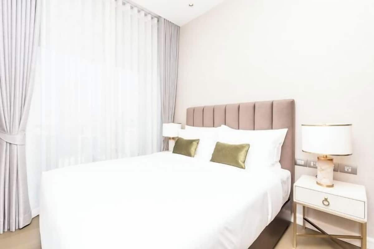 2 bedrooms, in-room safe, desk, soundproofing