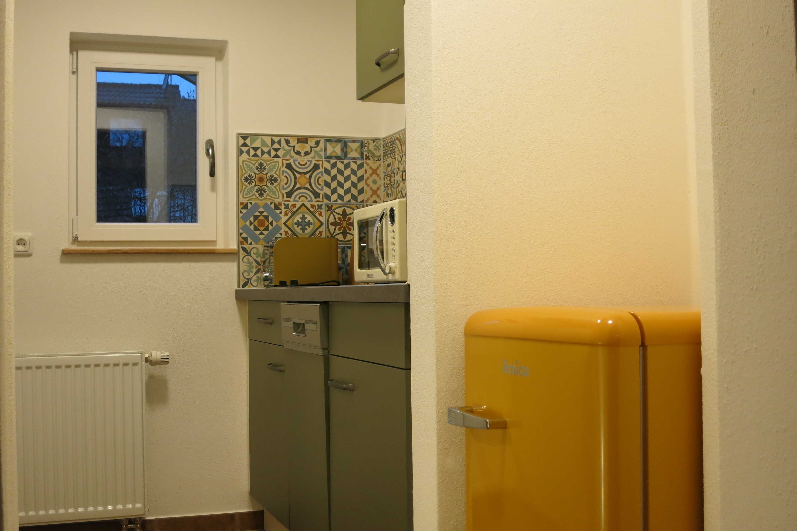 Fridge, microwave, dishwasher, coffee/tea maker