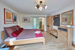 1 chambre, fer et planche à repasser, Wi-Fi, literie fournie