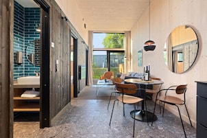 Premium Cabin | Individually decorated, free WiFi, bed sheets, wheelchair access