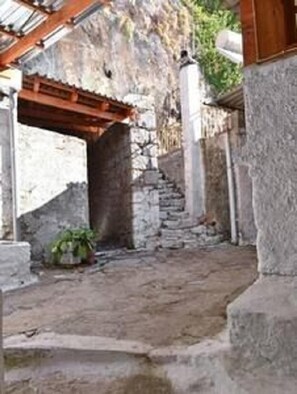 Property grounds - Traditional 2 bedrooms House in Arachova Center (Distomo-Arachova-Antikyra)