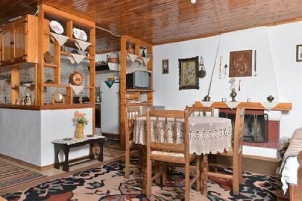 House | Living area - Traditional 2 bedrooms House in Arachova Center (Distomo-Arachova-Antikyra)