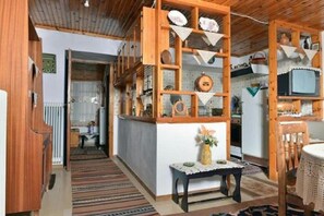 Fridge, oven, stovetop, coffee/tea maker - Traditional 2 bedrooms House in Arachova Center (Distomo-Arachova-Antikyra)