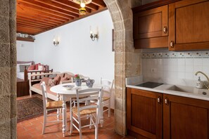 Traditional Villa, 3 Bedrooms | Living area | 42-inch Smart TV with digital channels, TV, streaming services - Acropolis Lindos Home (Rhodes)