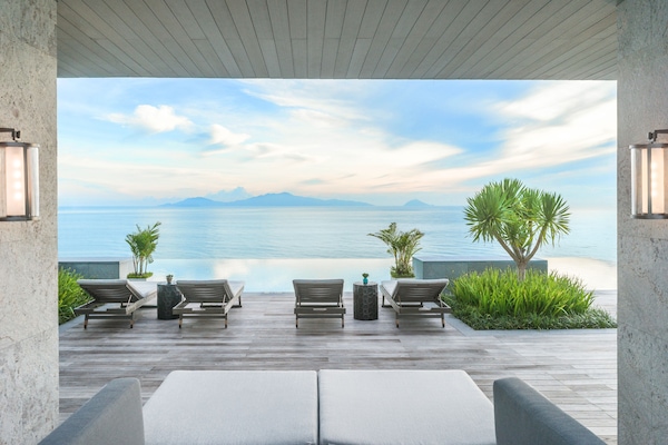 Outdoor pool, sun loungers