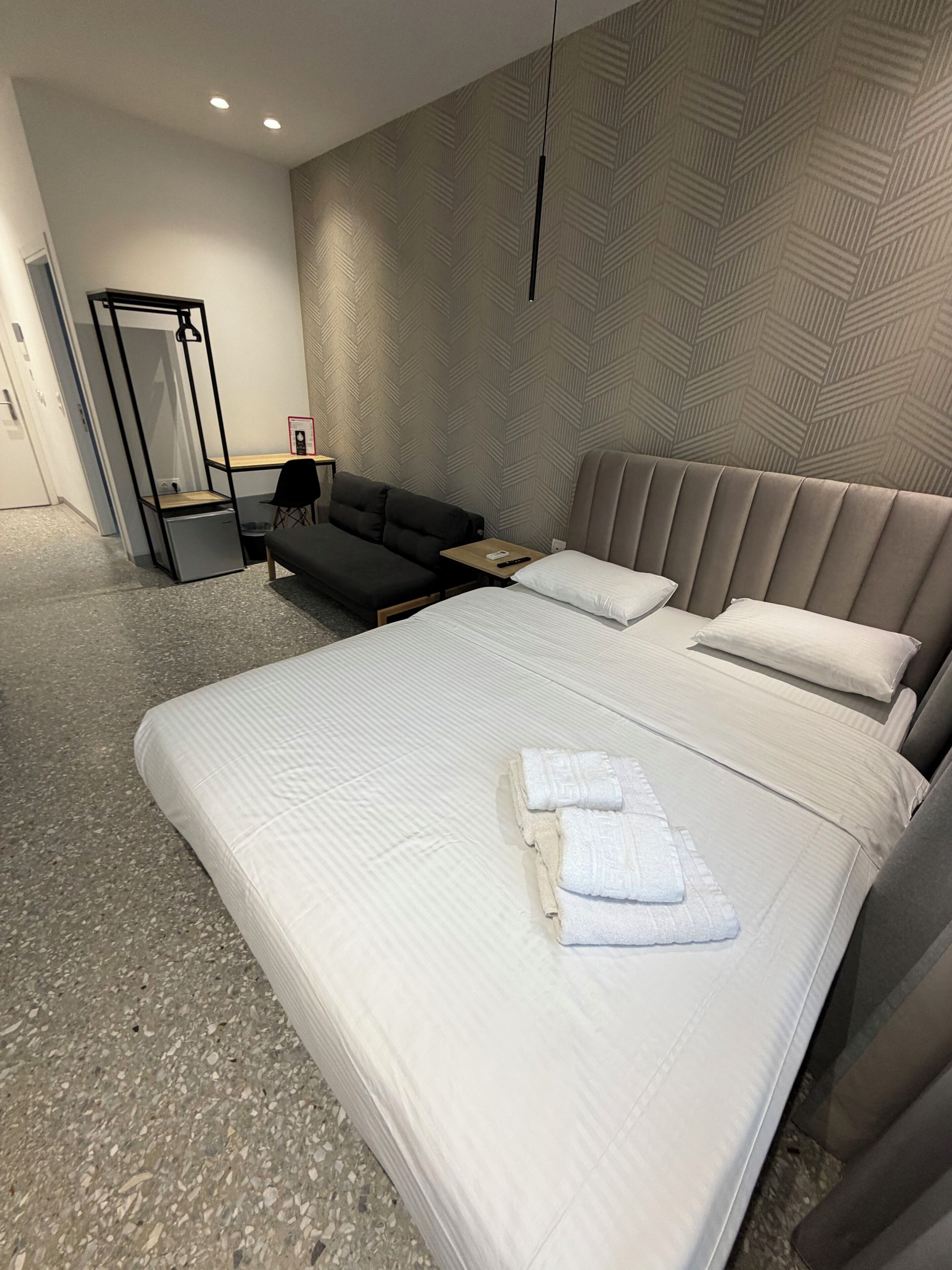 Premium bedding, in-room safe, desk, blackout drapes