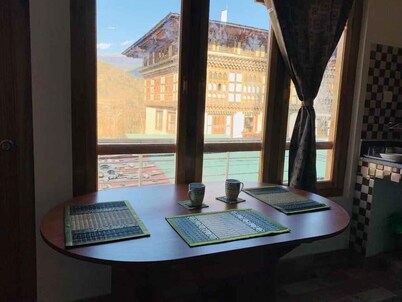 Yiga serviced apartment