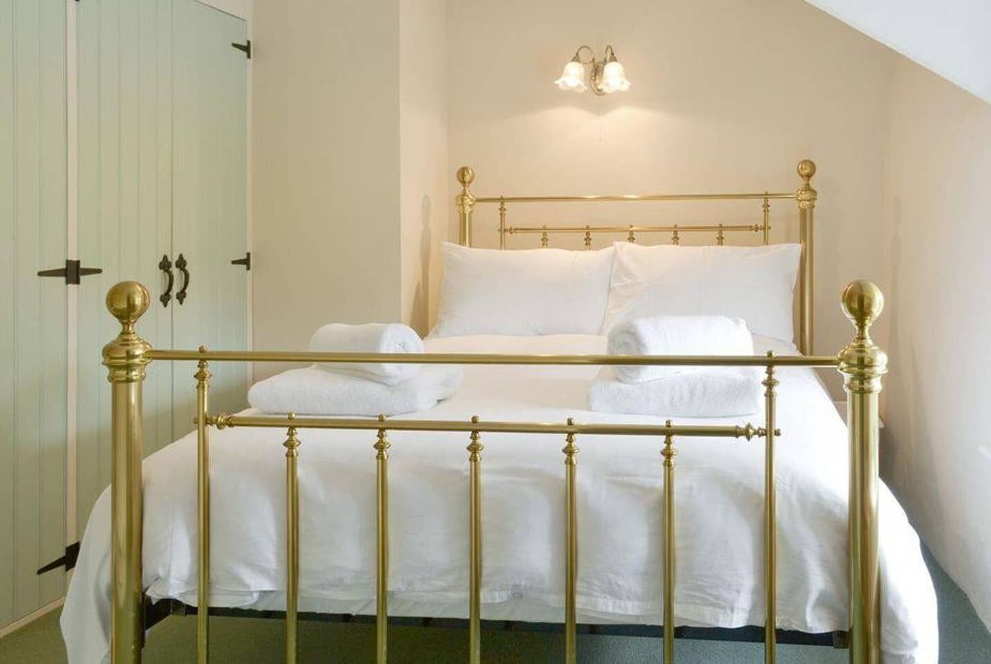 Luksusmökki | 3 makuuhuonetta, silitysrauta/-lauta, ilmainen Wi-Fi, vuodevaatteet