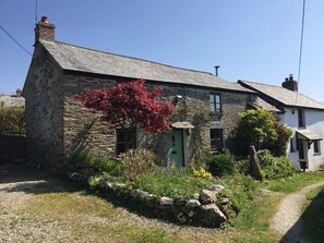 Front of property - Itchingstone Cottage (Camelford)