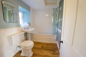 Cottage, 4 Bedrooms (Church Cottage) | Bathroom | Towels