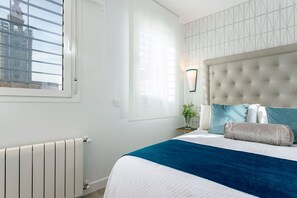 2 chambres, fer et planche à repasser, Wi-Fi gratuit, draps fournis