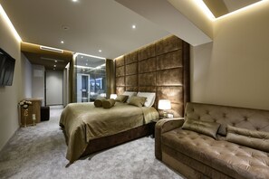 6 bedrooms, free WiFi, bed sheets