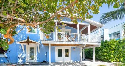 Beachwalker Apartment: Duplex within 100 steps to the sand.