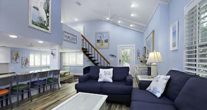 Beachwalker Cottage: Duplex within 100 steps to the sand.