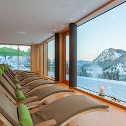 Sauna, hot tub, steam room, body treatments, hot stone massages