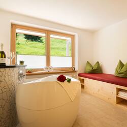 Junior Room, Bathtub, Mountain View | Bathroom