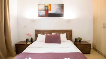 1 slaapkamer, een strijkplank/strijkijzer, internet, beddengoed