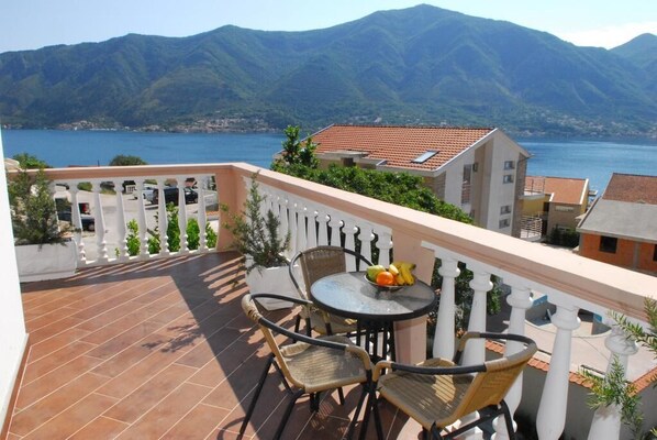 Balcony - Apartments Roganovic (Kotor)