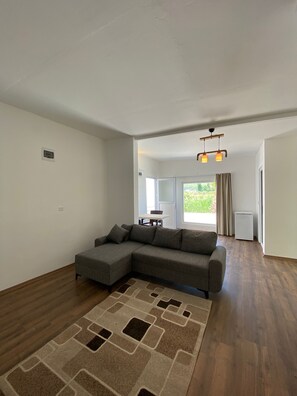 Deluxe Villa | Living area