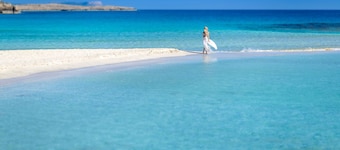 Infinity View Villa - Charming Ayia Thekla Getaway