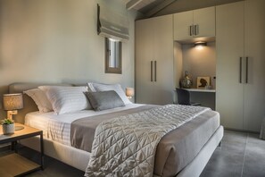 Villa, 3 Bedrooms | 3 bedrooms, iron/ironing board, free cots/infant beds, free WiFi