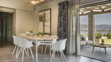 Vila, 3 quartos | Sala de jantar