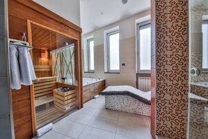 Sauna seca, banheira de hidromassagem, sauna a vapor