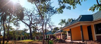 Mantis Lodge & Camping Site