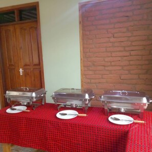 包每日自助早餐