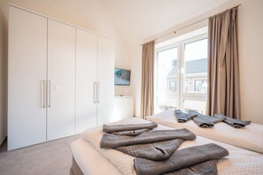 2 Schlafzimmer, Bügeleisen/Bügelbrett, Reisekinderbett, kostenloses WLAN